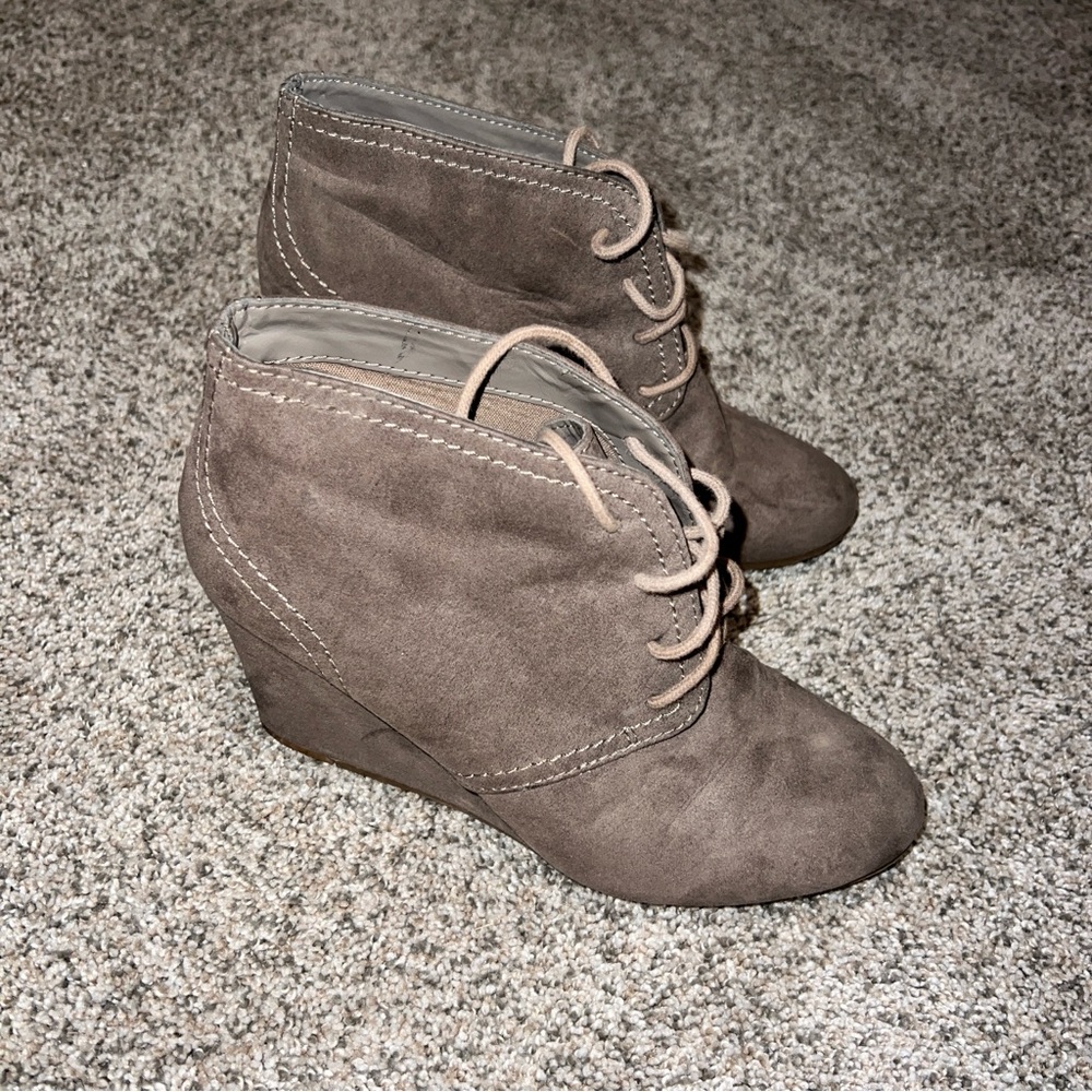 Arizona Jean Company Brown Ankle Booties with Wedge Heel